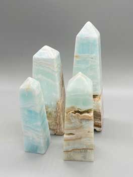 1 kg 3-5″ (4-4/pk) Caribbean Calcite obelisk