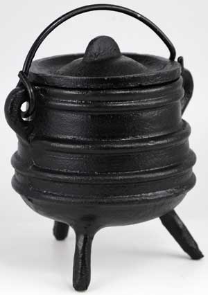 Ribbed cast iron cauldron 3″