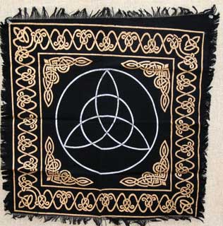 Triquetra altar cloth 24″ x 24″